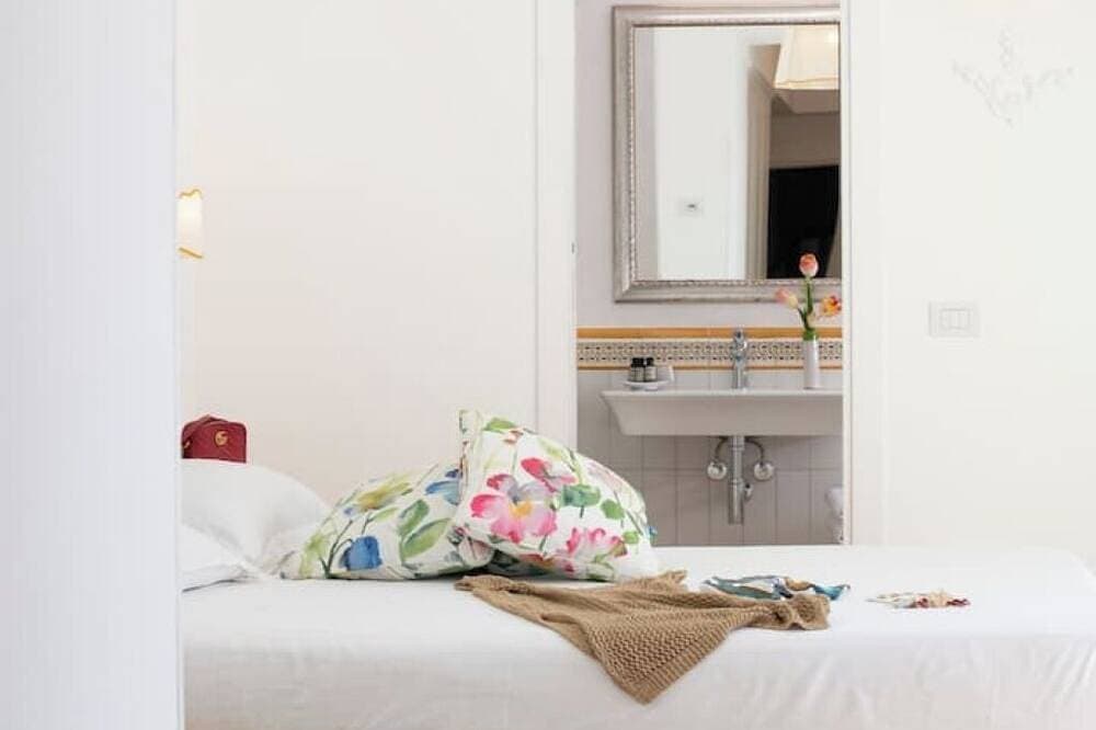 Foto 4 von 30: Villa Guarracino Luxury with private hot tube
