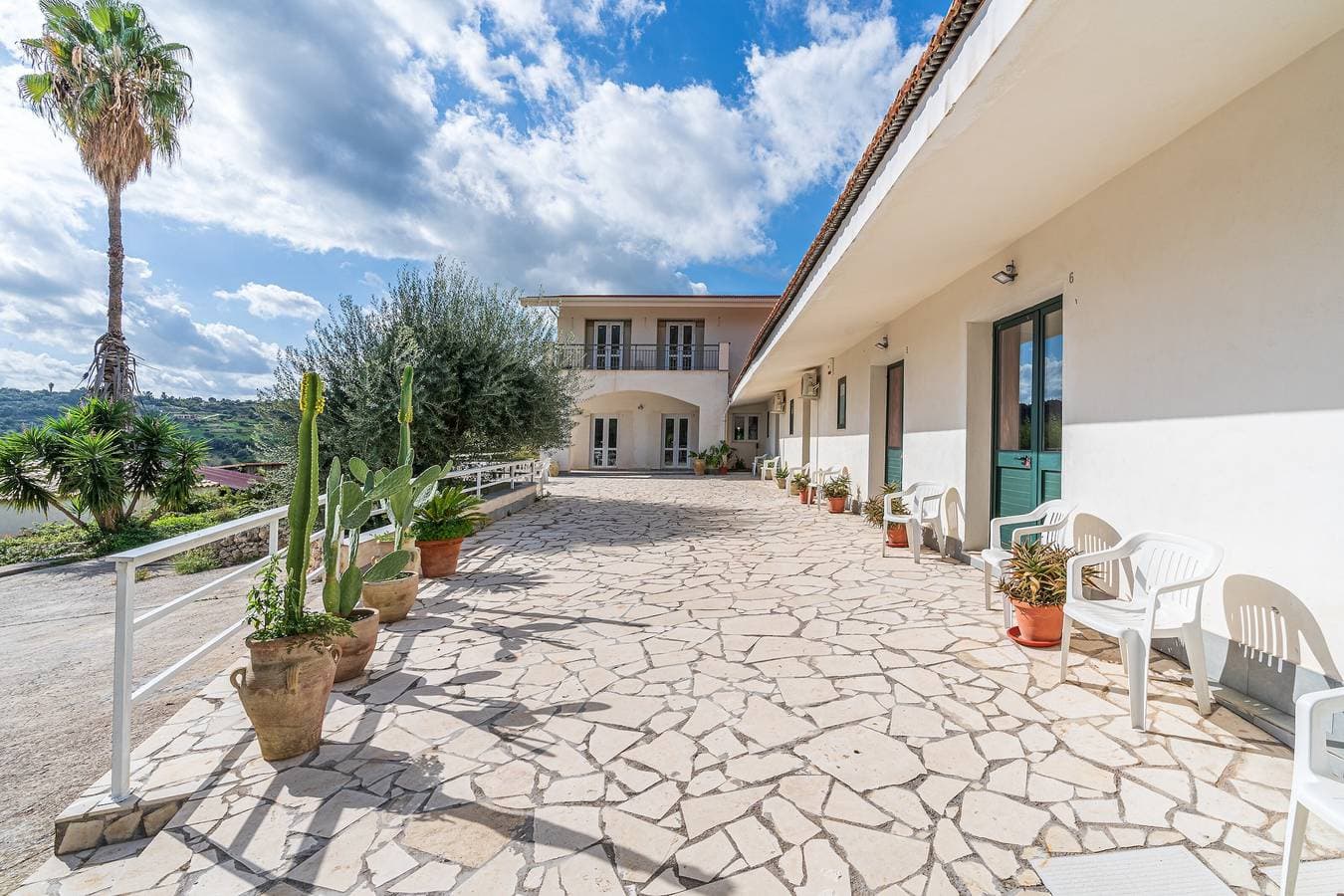 Foto 3 von 27: Studio 'Origano - Fiumara Val Di Noto' mit Bergblick, WLAN und Klimaanlage