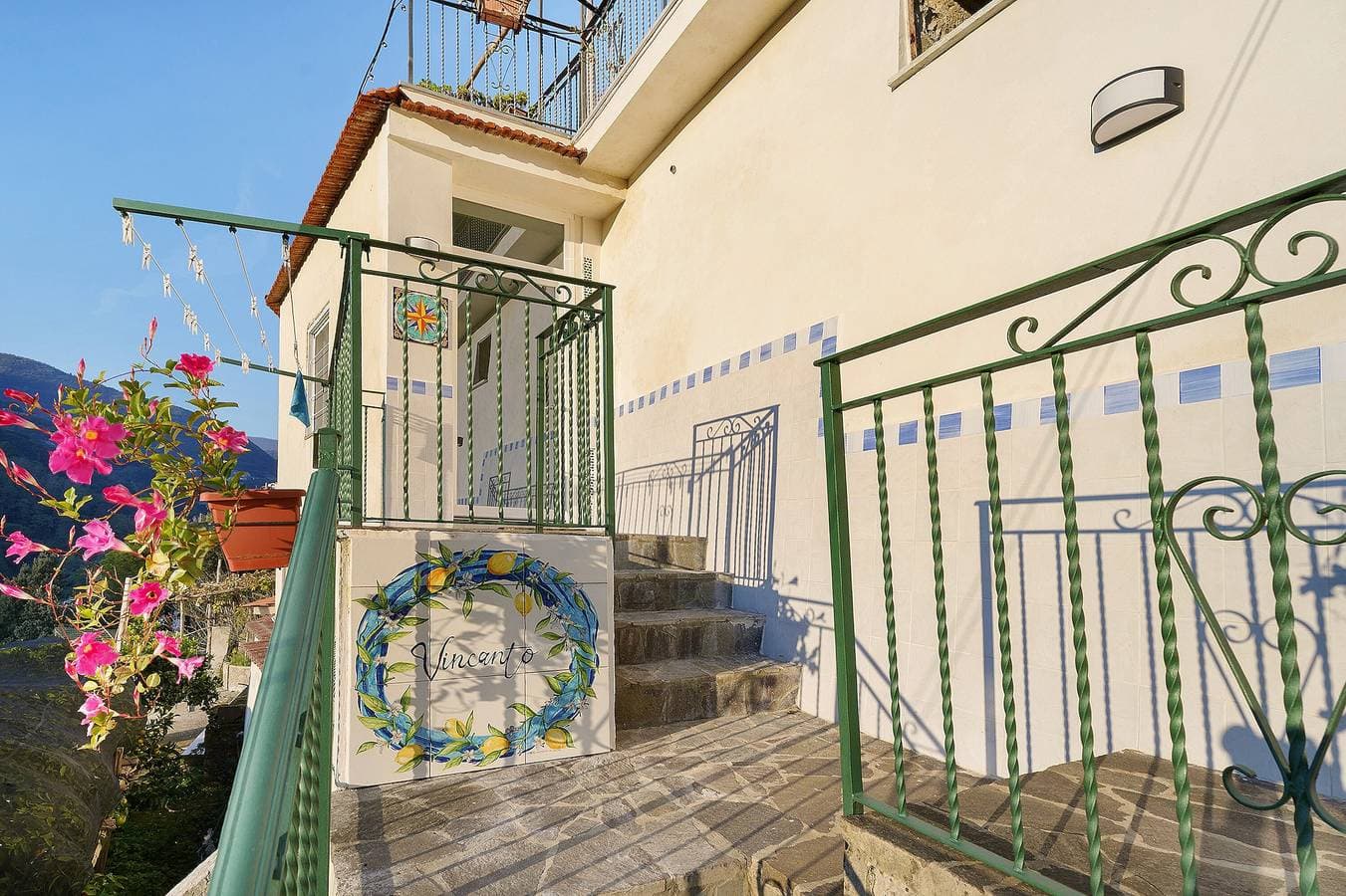 Foto 8 von 36: Ferienhaus 'Vincanto Maiori Amalfi-Küste' mit Bergblick, WLAN und Klimaanlage