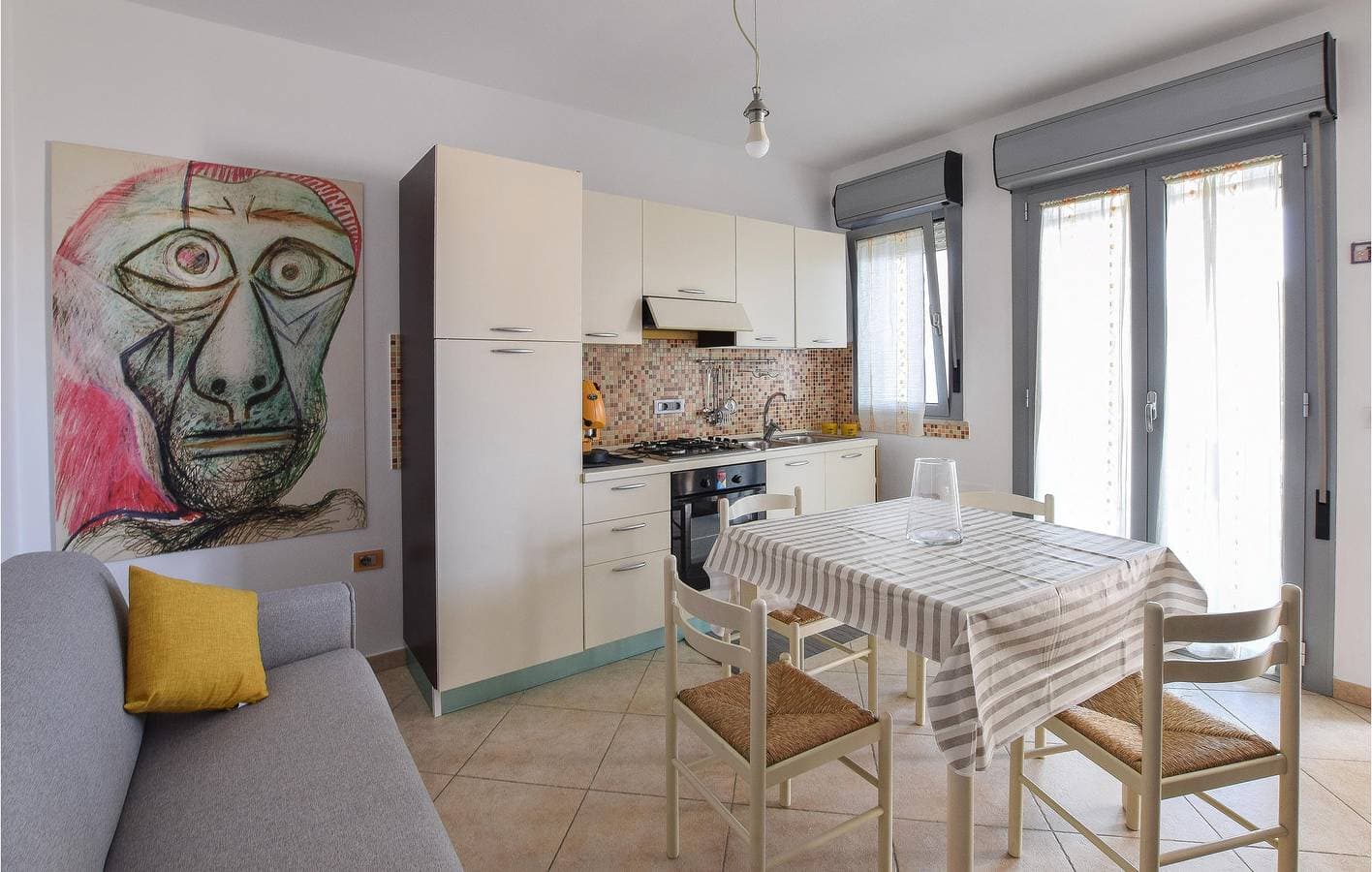 Foto 4 von 14: Assemini Wohnung: A/C, Parkplatz, Pool & WiFi