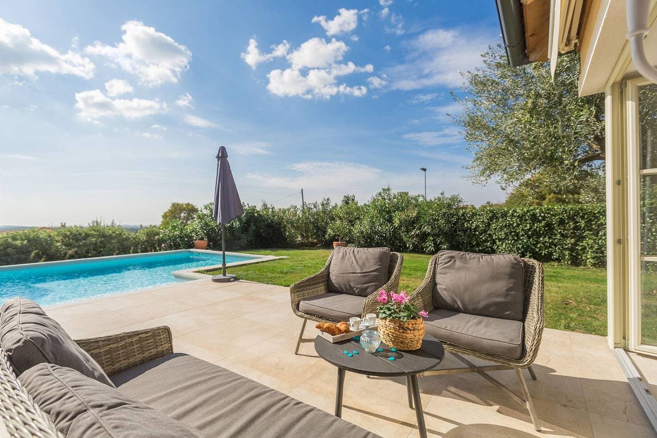 Foto 4 von 40: Malerische Villa mit Meerblick, Privatpool, Billard, Bikes, Tischtennis