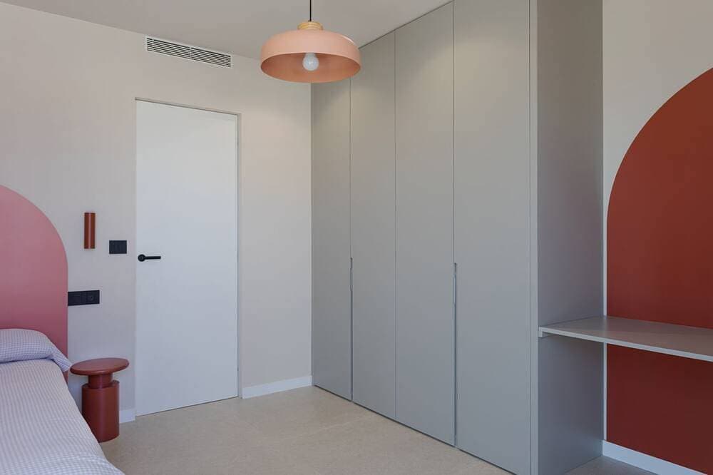Foto 2 von 30: Ultra-Modern 5-Bed Luxury Chalet with Private Pool & Home Cinema 13 Min To Beach