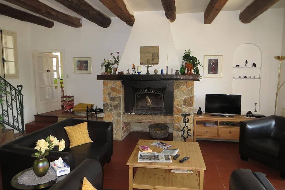 Foto 10 von 30: Großzügiges provencalisches Landhaus mit Pool