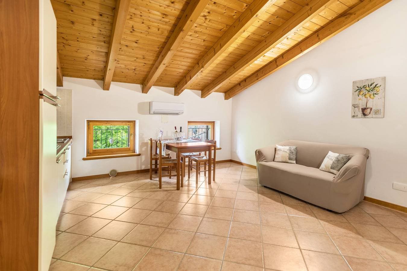 Foto 3 von 29: Ferienwohnung "Agriturismo Colombare Teboi Bilo" mit Bergblick, Gemeinschaftspool und WLAN