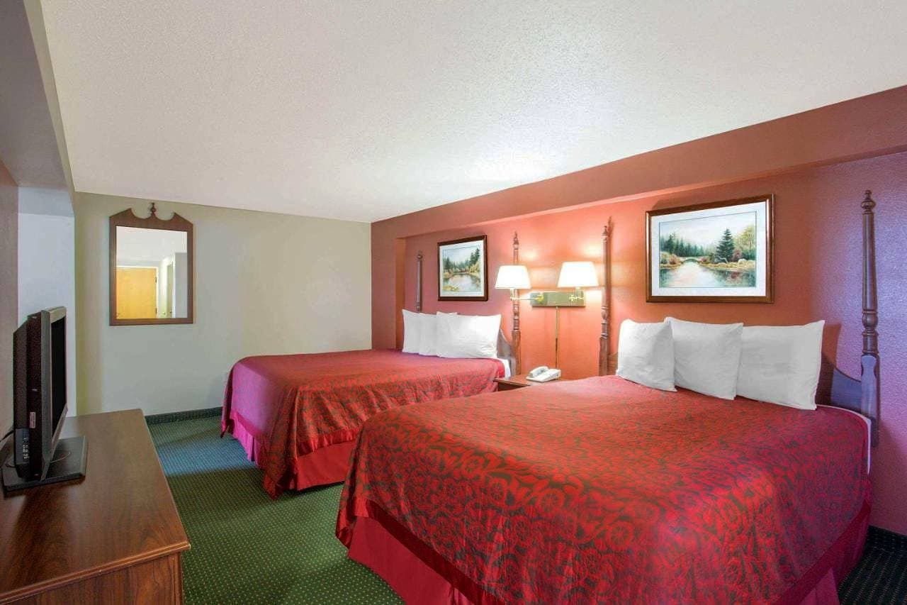 Foto 12 von 34: Days Inn by Wyndham Custer