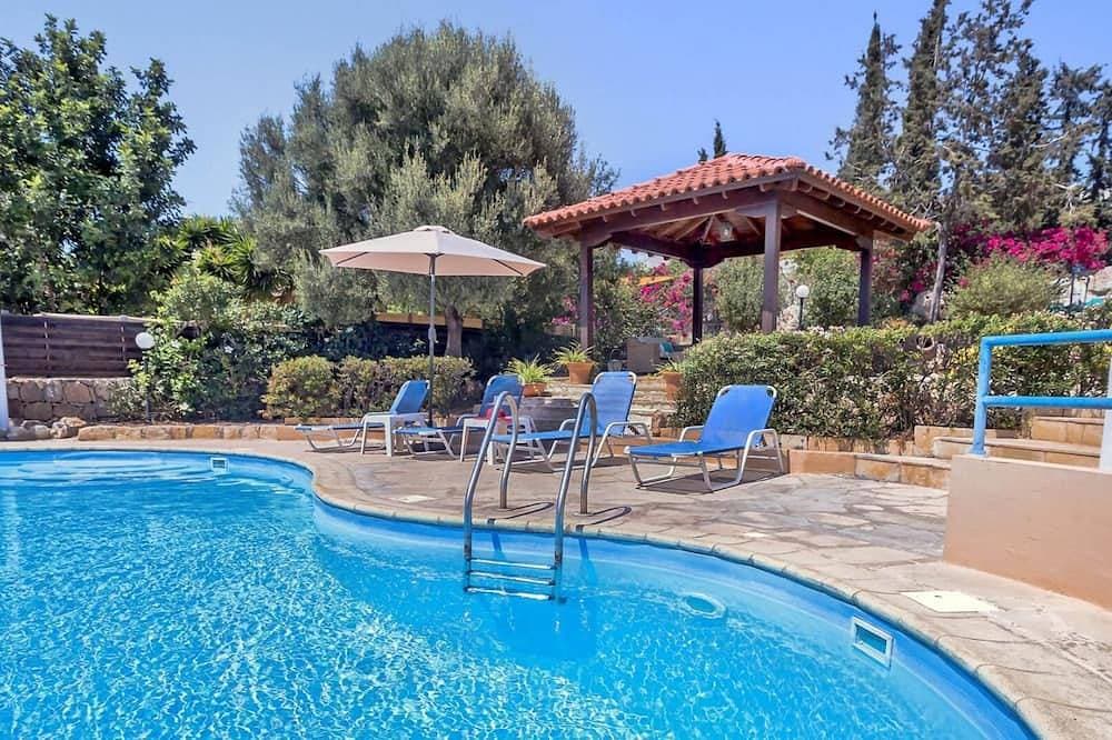 Foto 12 von 30: Herrliche Villa in Coral Bay, großer Pool,  Umgebung