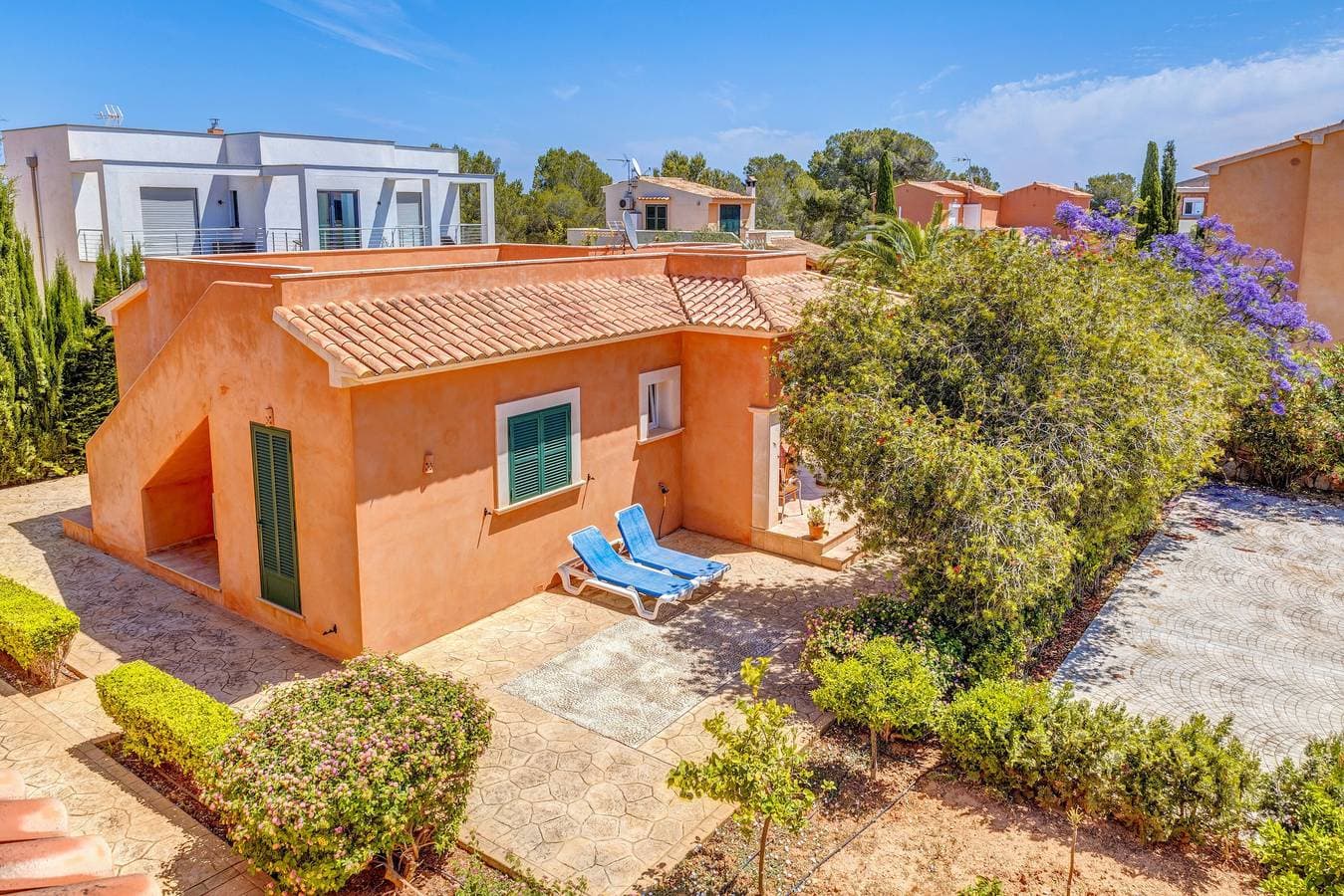 Foto 5 von 29: Traumhaftes Ferienhaus mit Pool, WLAN und Terrasse; Parkplätze vorhanden