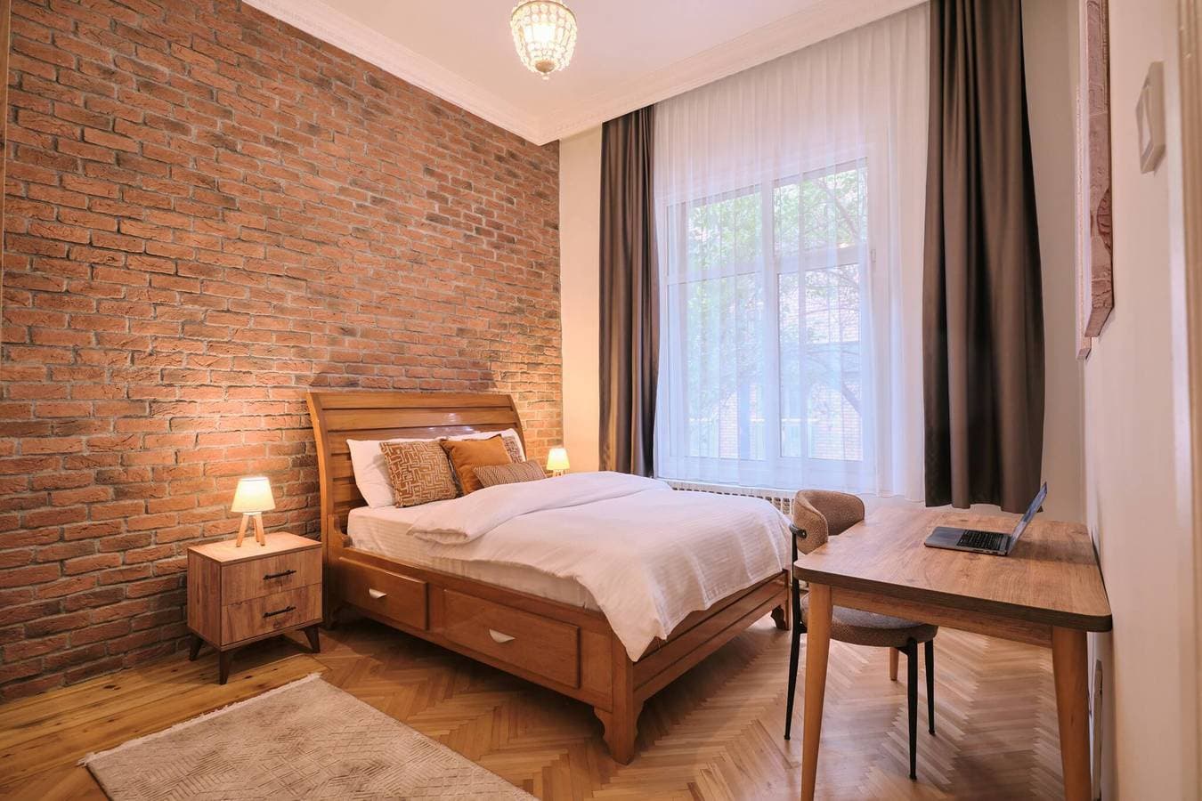 Foto 5 von 49: Historisches Gebäude an der ikonischen Straßenbahnstraße, 3Br