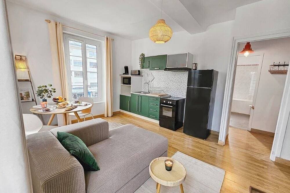 Foto 9 von 10: A Cozy, Bright Space, Between the Train Station and Downtown, with a Separate Entrance