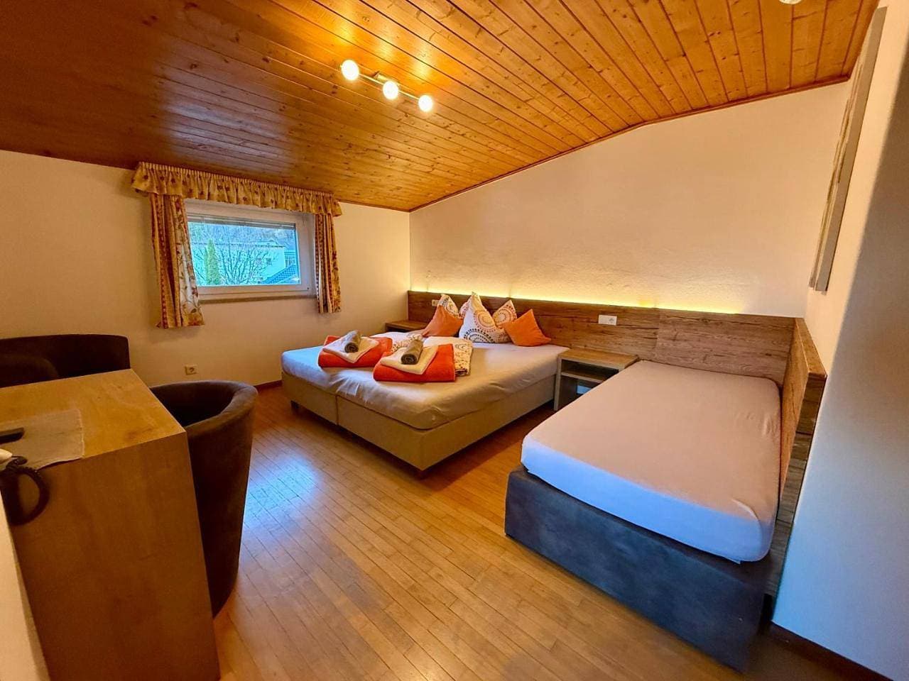 Foto 6 von 7: Standard Double Room