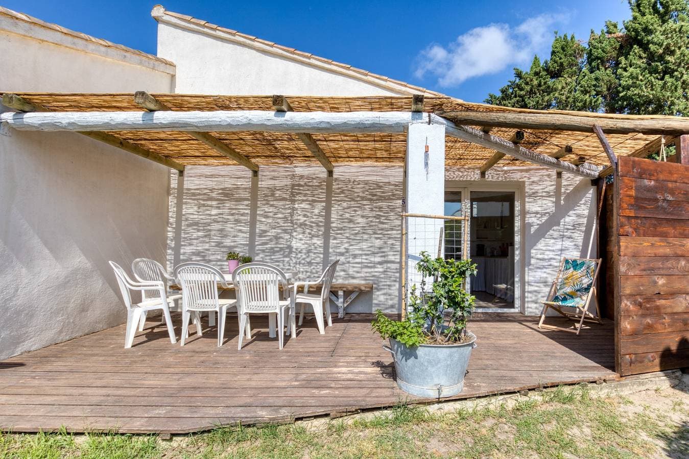 Foto 2 von 25: 'Mas Des Cypres - Mazet 5' mit Privatterrasse, Gemeinschaftsgarten und WLAN