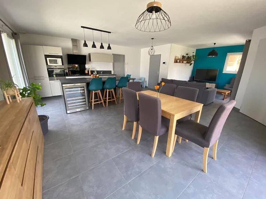 Maison agréable avec jardin proche Valence 1