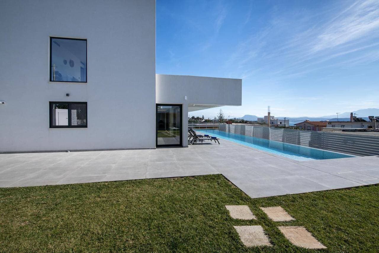 Foto 5 von 96: Villa with Private Pool