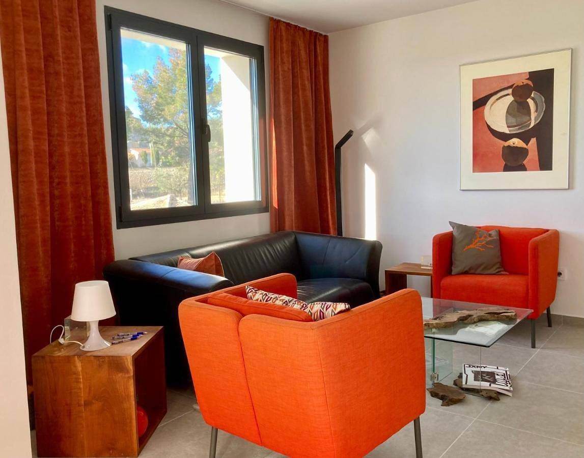 Foto 5 von 35: Two-Bedroom Apartment with Balcony