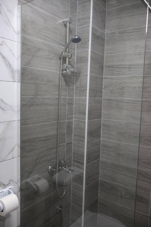 Foto 10 von 24: Quadruple Room with Lake View