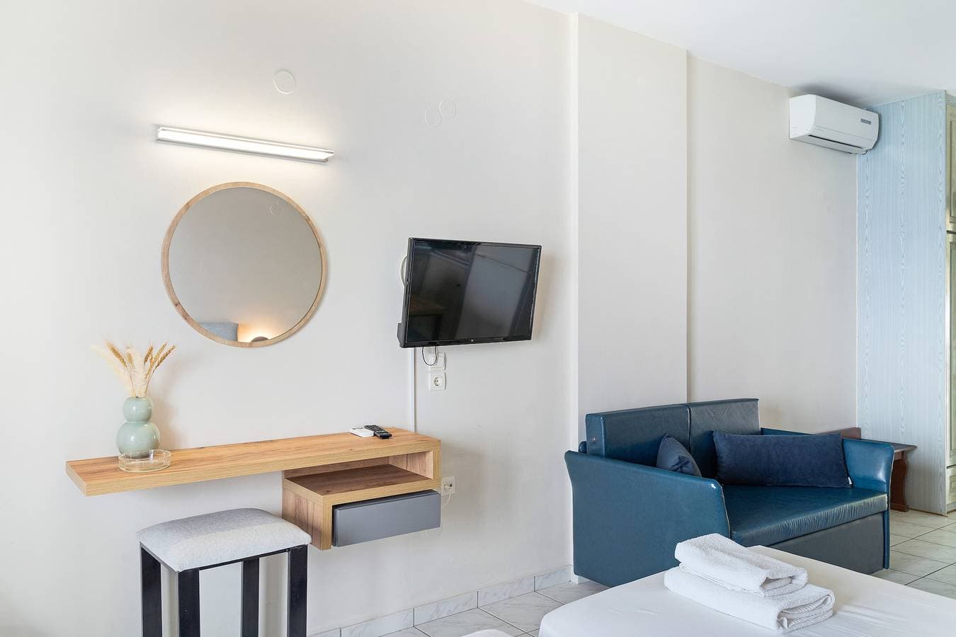 Foto 12 von 30: Ferienwohnung in einem Hotel 'Sunset Premium Studio 5' mit Meerblick, Gemeinschaftspool und WLAN
