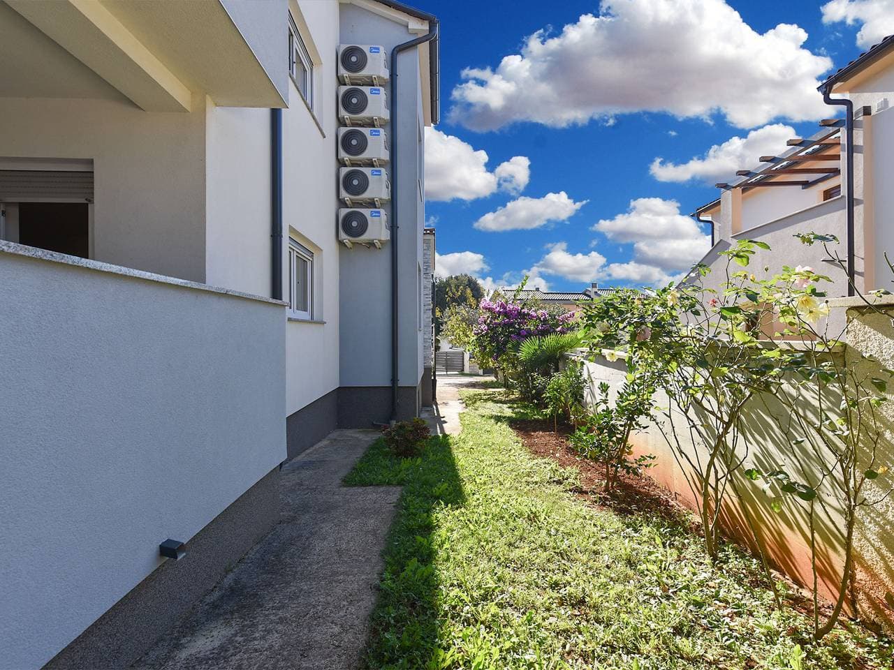 Apartment 2367 1