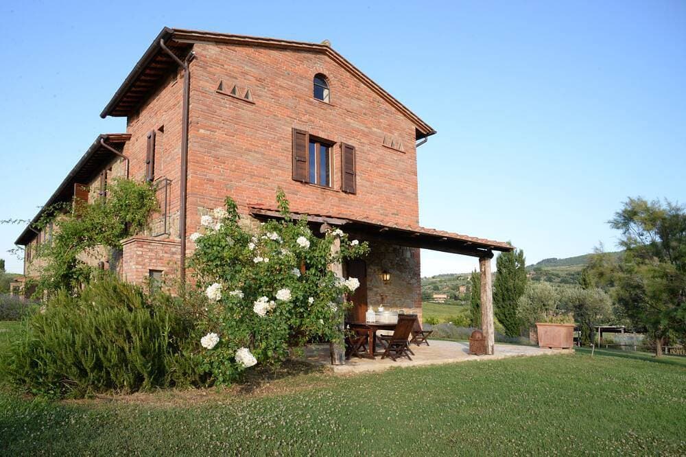 Foto 11 von 30: Tignanello Luxus-Haus mit Pool und persönlicher Assistent