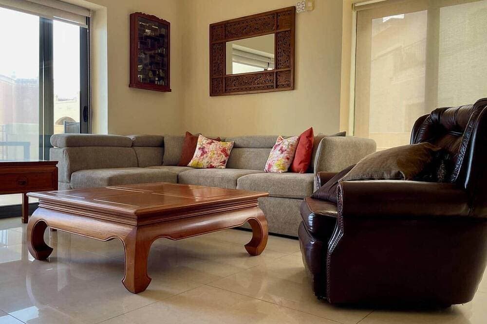 Foto 10 von 30: Superb Sunny Seafront Luxus-Apartment mit Pool und herrlichem Meerblick