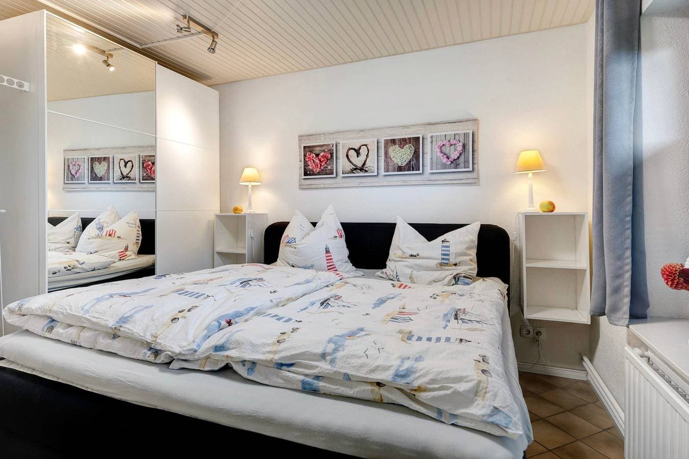 Foto 13 von 25: Ferienwohnung 'Haus Lith Deichblick' mit Meerblick, privater Terrasse und Wi-Fi