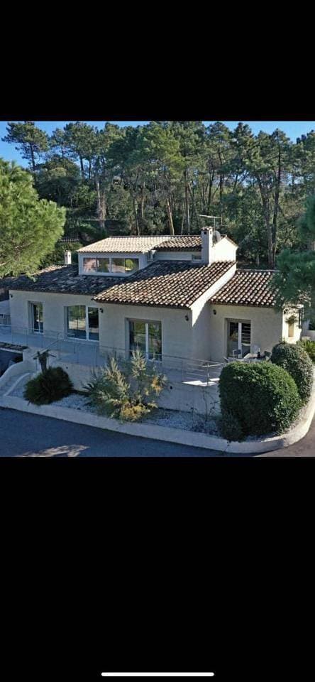 Foto 10 von 56: Villa