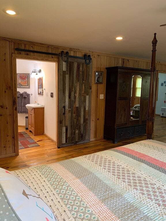 Foto 6 von 50: Gemütliche Lodge im Wald