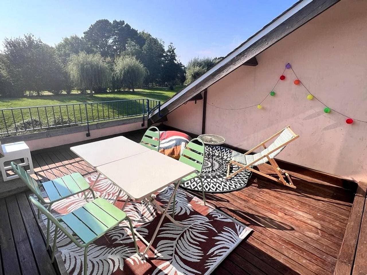 Schöne Wohnung in Arzon mit Terrasse und Parkplatz nahe am Strand 1