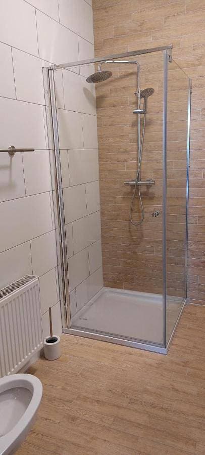 Foto 3 von 8: Double Room with Private Bathroom