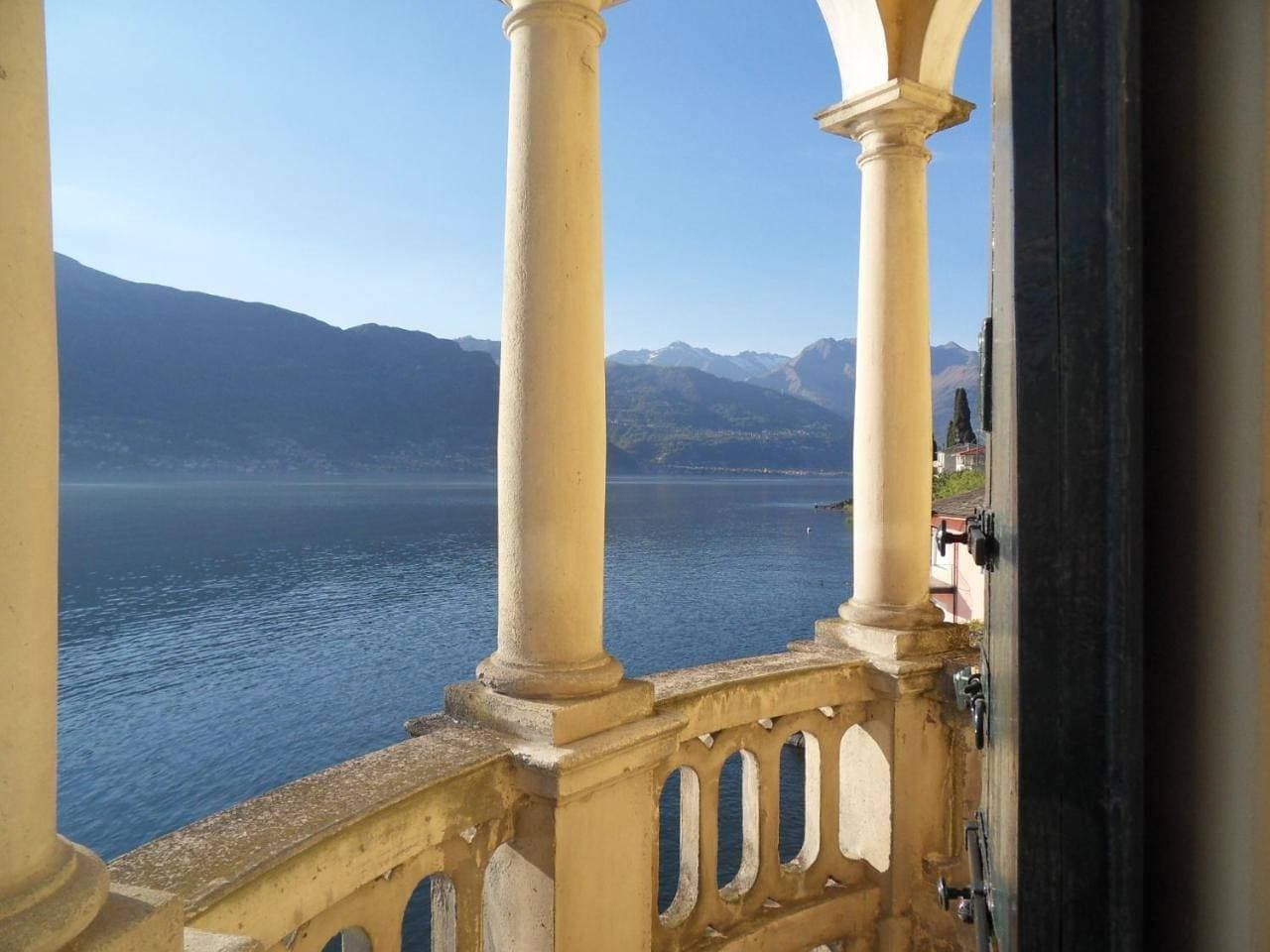 Foto 5 von 5: Apartment with Lake View