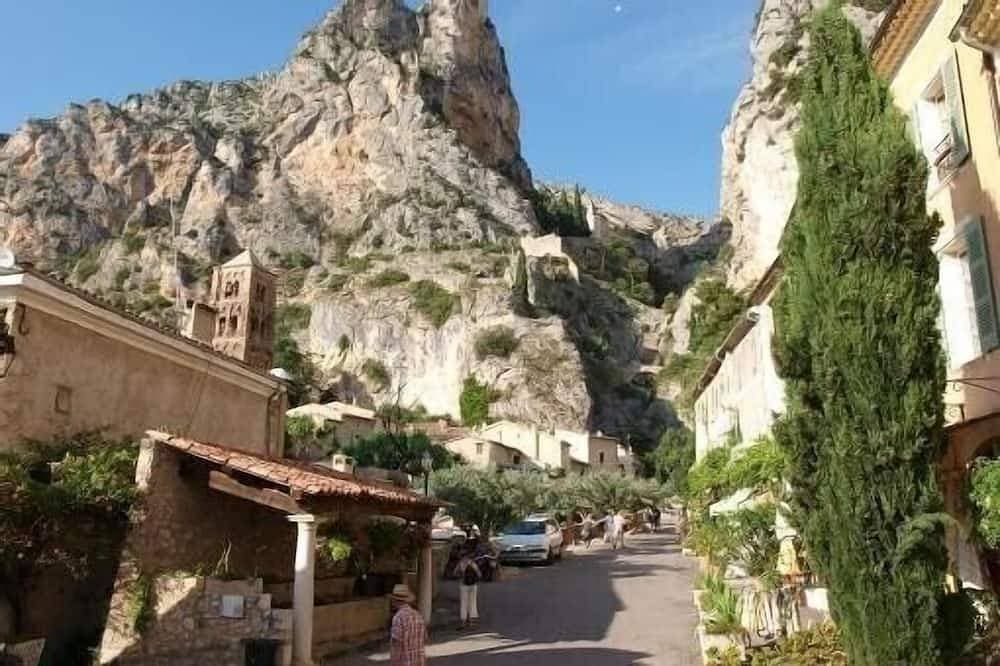 Vermietung eines Studios in Moustiers Sainte Marie 1