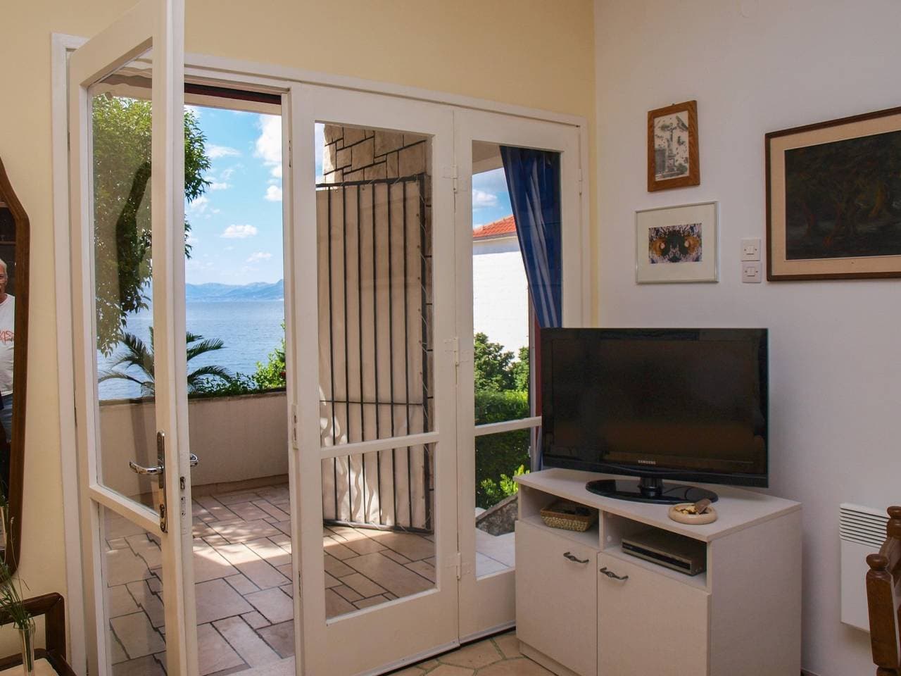 Foto 5 von 46: Ferienwohnung für 6 Personen mit Terrasse