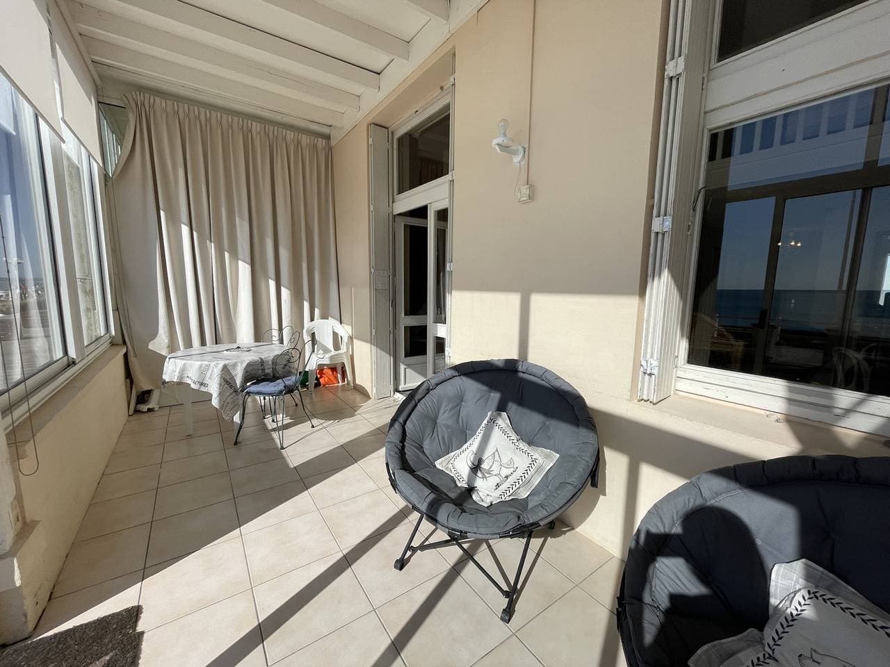 Foto 8 von 22: Charmantes Maisonette am Meer mit Veranda