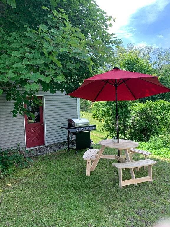 Foto 2 von 32: Riverfront mountain retreat