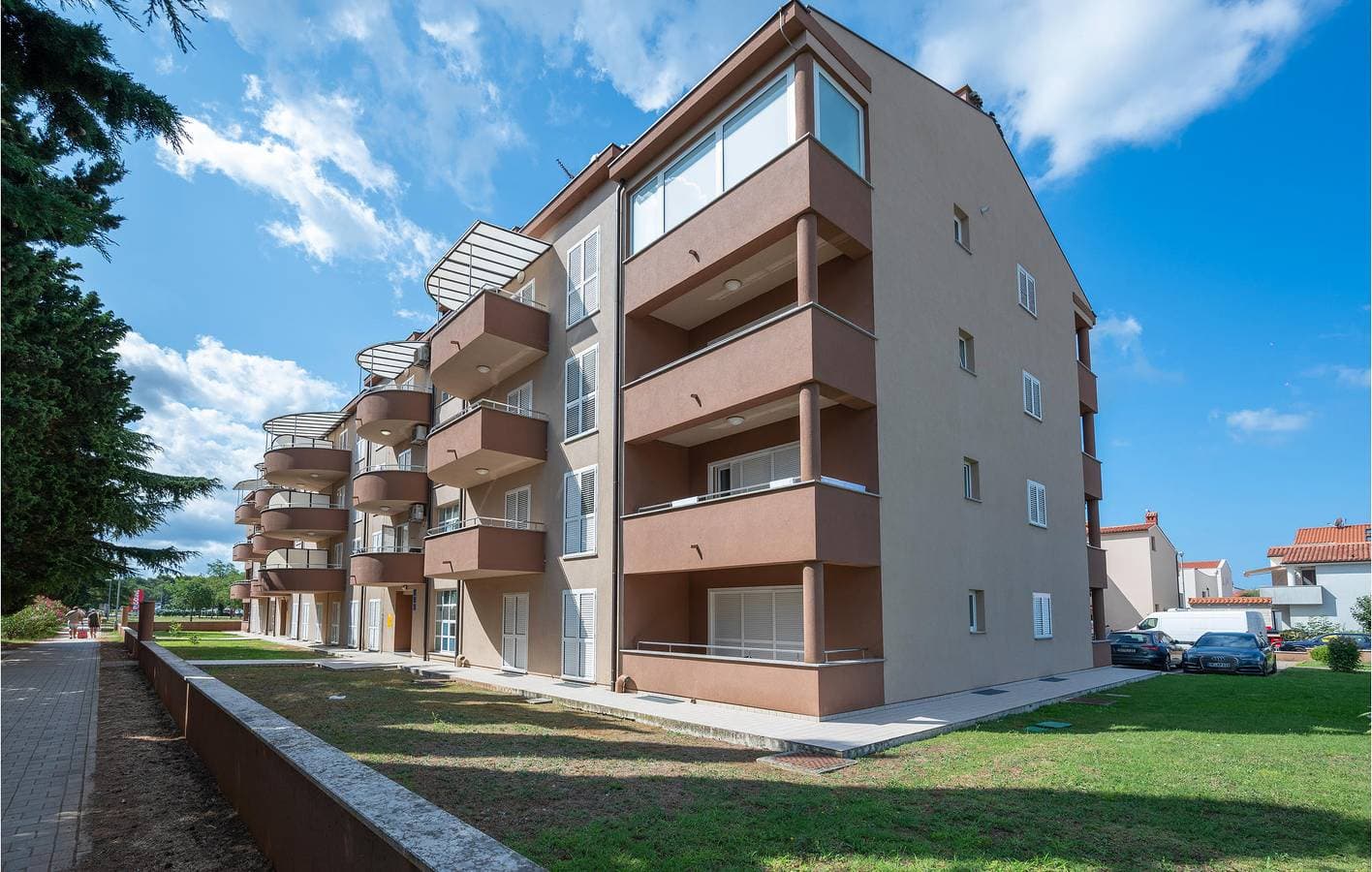 Foto 2 von 23: Ferienwohnung mit Panoramablick, Garage und WLAN, 2,5 km vom Strand entfernt