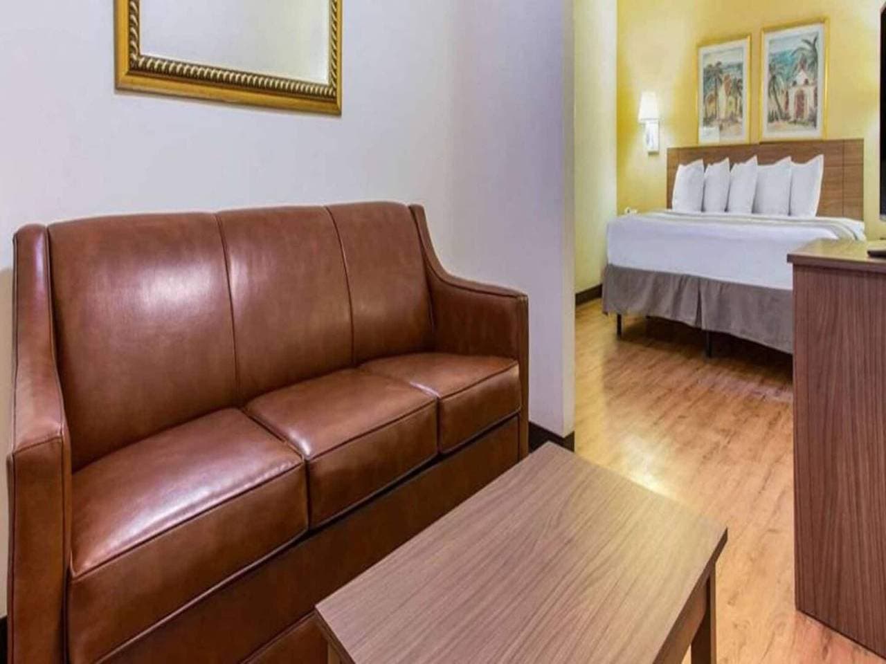 Foto 9 von 38: 1 Queensize-Bett | Nichtraucher, Kühlschrank