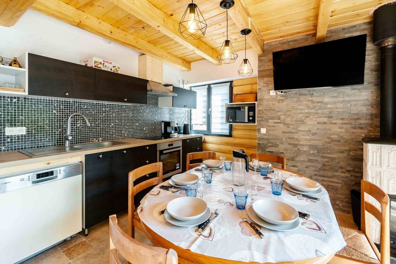 Foto 8 von 16: Ferienwohnung 'Agréable Chalet 3 Étoiles 3' mit Bergblick, Wi-Fi und Klimaanlage