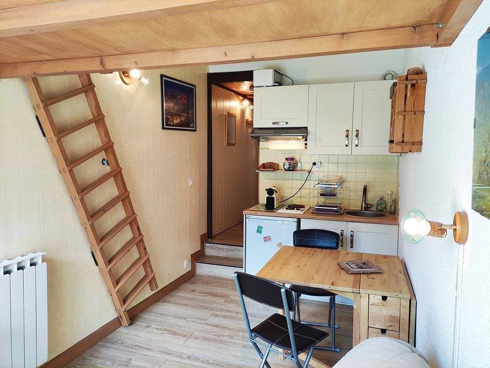 Foto 2 von 10: Renovated mezzanine studio in the heart of the Front de Neige
