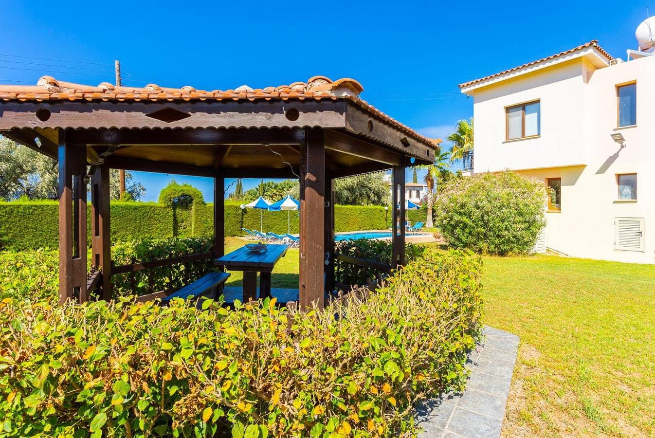 Foto 12 von 43: Villa für 7 Personen mit Terrasse