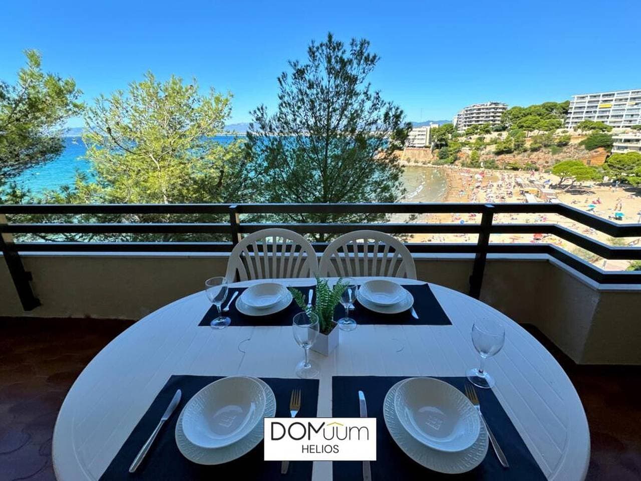 Geräumige Wohnung Salou - 6 Pers, Klimaanlage, WLAN, Terrasse 1