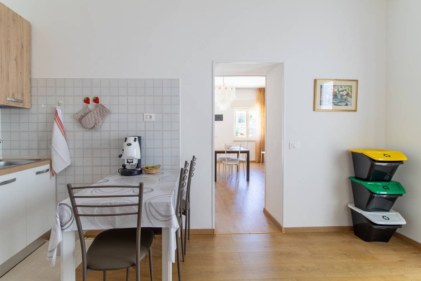 Foto 10 von 41: Ferienwohnung 'I due ulivi' mit Blick auf die Hügel von Modica und WLAN