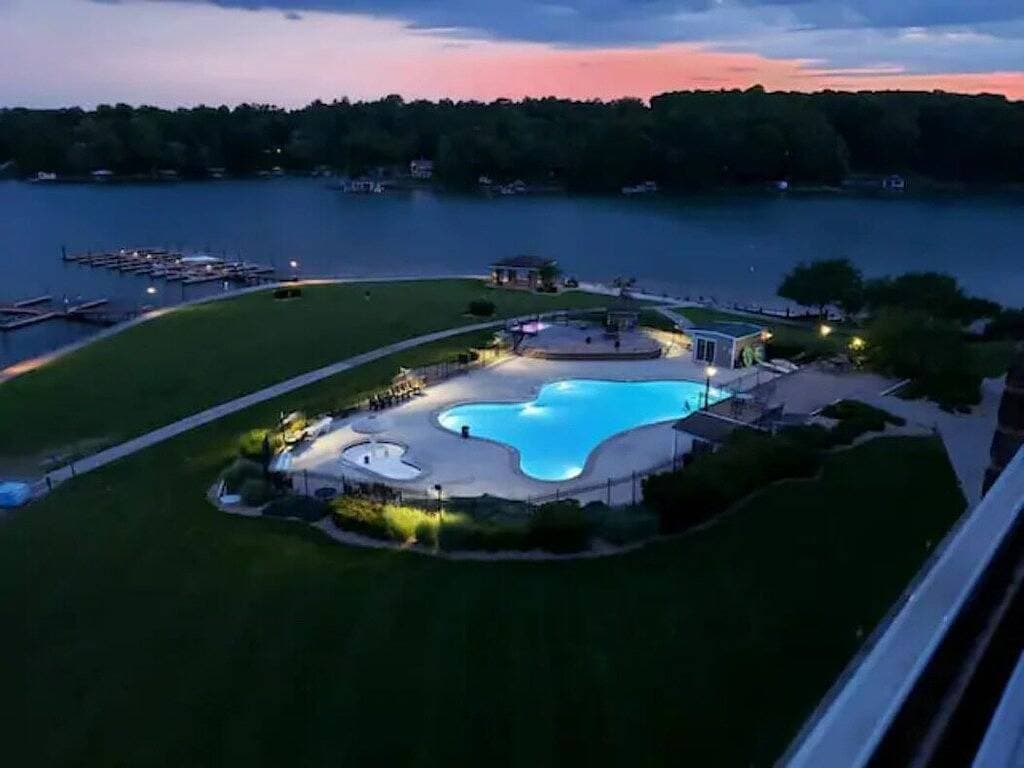 Foto 5 von 28: Mariners Landing Condo at Sml. Amenity Overload!