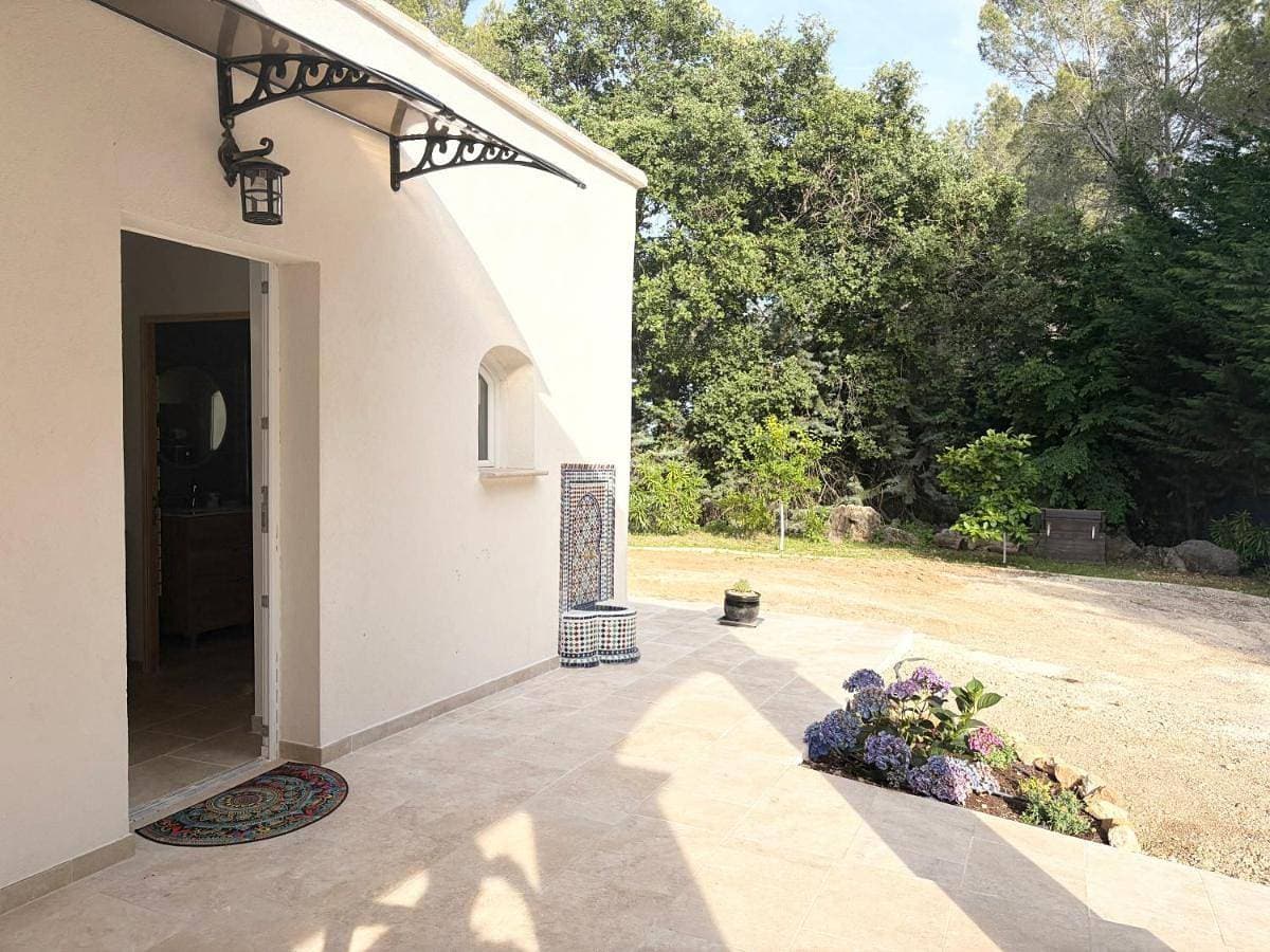 Foto 4 von 59: One-Bedroom House