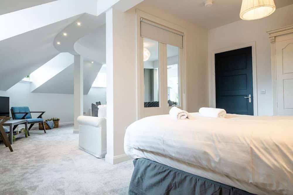 3 Bryan Street · Bryan Street No. 3 - Stunning & Spacious 1