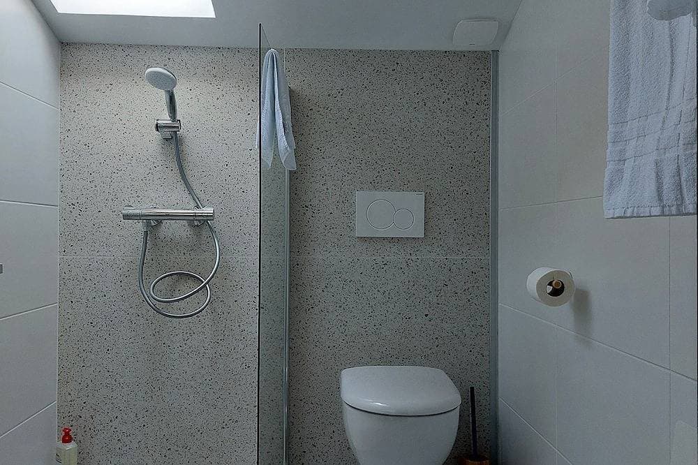 Foto 4 von 8: T2 Très Cocooning Dans un Chalet Traditionnel Entièrement Rénové