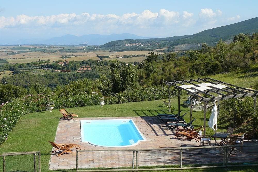 Traum Villa mit spektakulärem Blick an der Etruskischen Küste 1