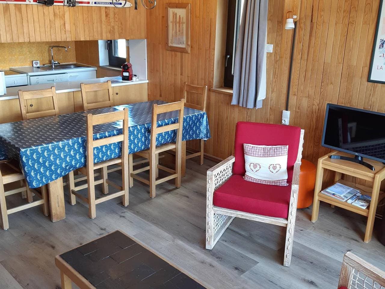 Foto 3 von 15: Helle Wohnung 8 Pers, Parkplatz, Courchevel 1650