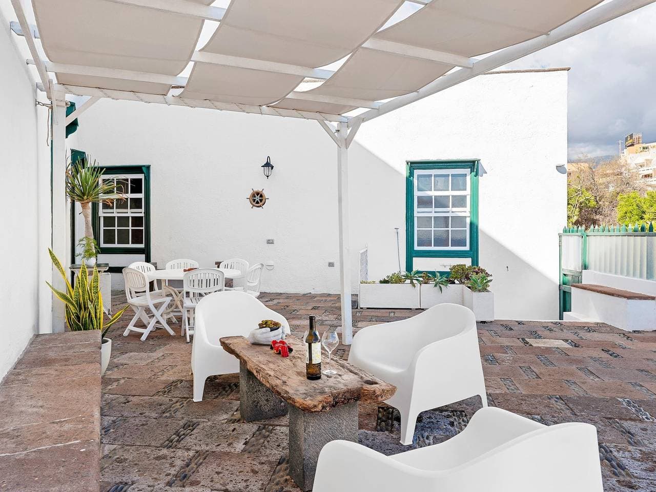 Foto 8 von 44: Ferienhaus für 4 Personen mit Terrasse