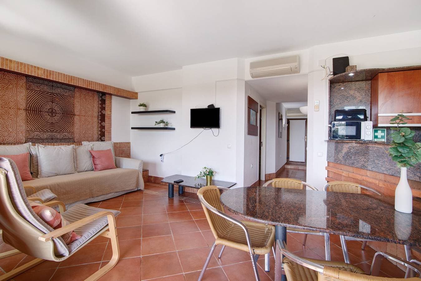 Foto 3 von 29: Ferienhaus 'Seaside 423A' mit Gemeinschaftspool, WLAN und Klimaanlage