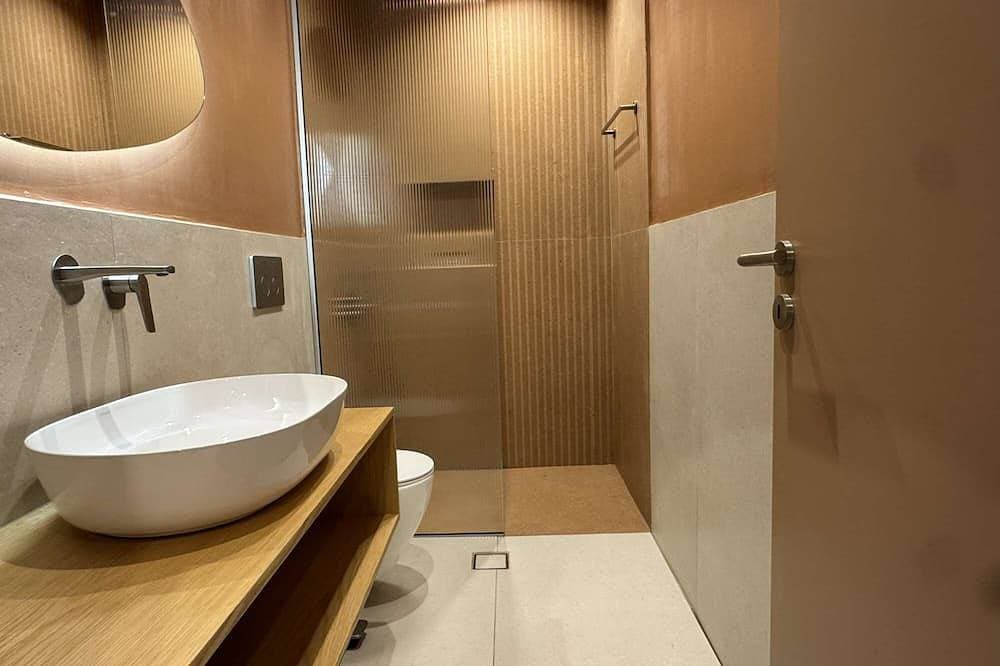 Foto 7 von 16: Modern Deluxe Triple Studio – Comfort & Style for Three