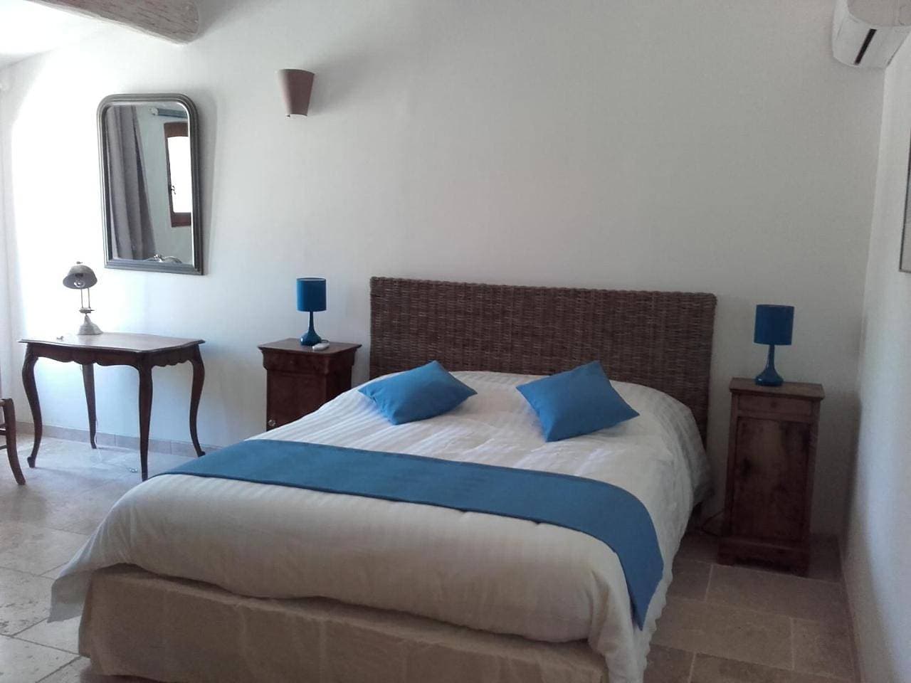 Foto 6 von 9: Deluxe Double Room with Shower